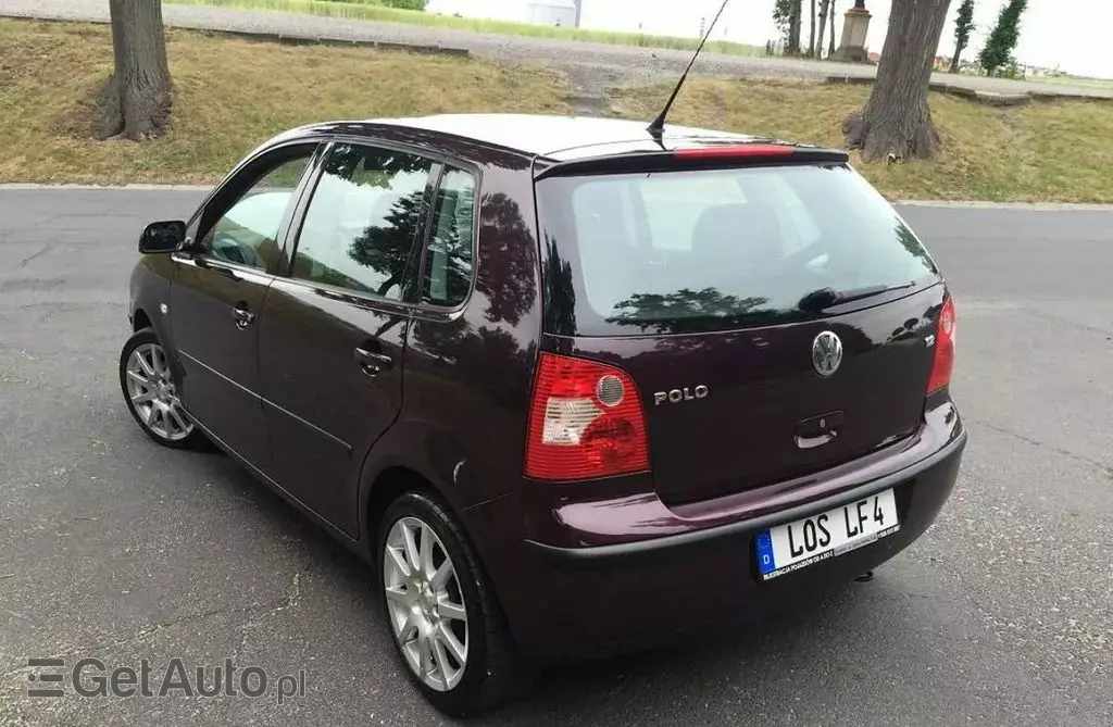 VOLKSWAGEN Polo 