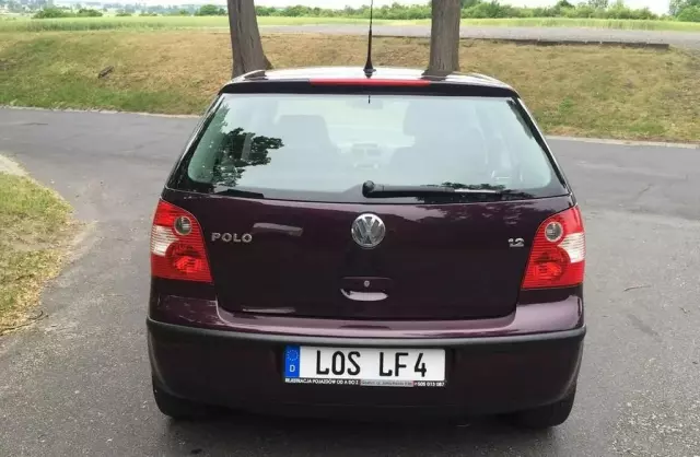 VOLKSWAGEN Polo 
