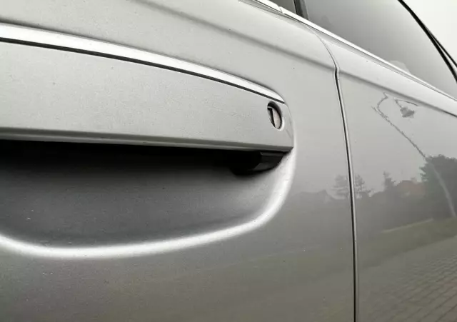 AUDI A6 Avant 4.2 quattro tiptronic