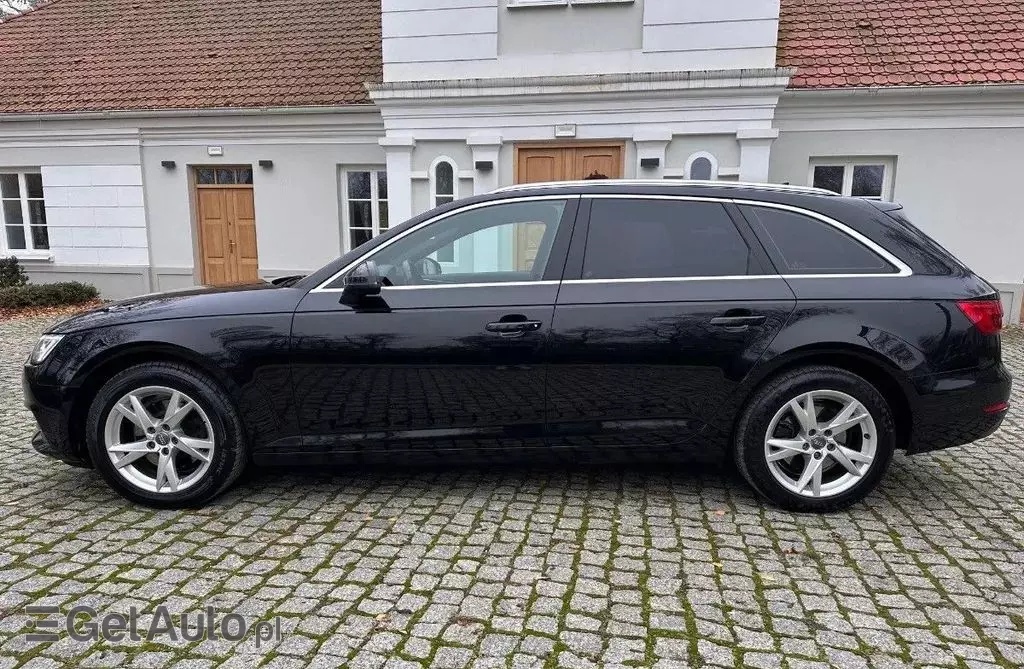 AUDI A4 