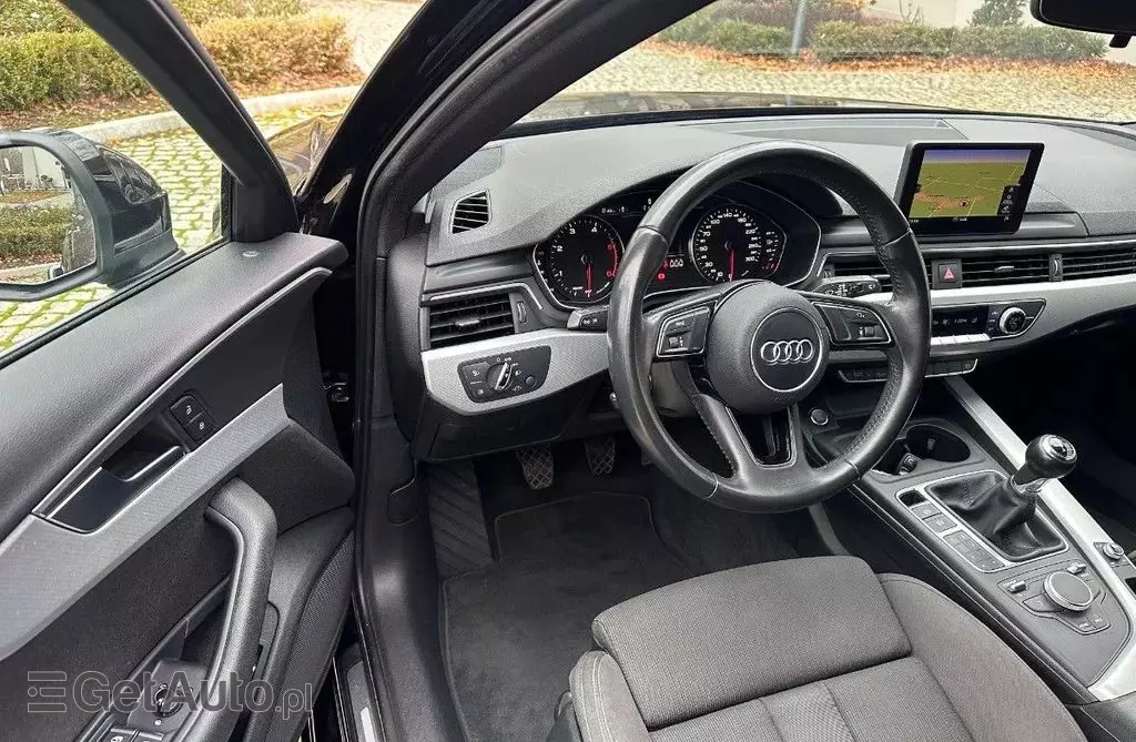 AUDI A4 