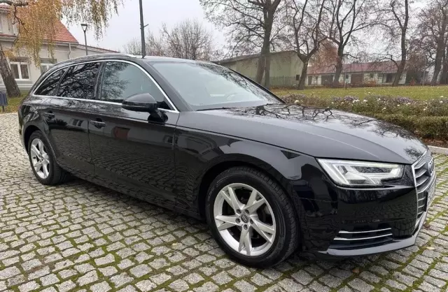 AUDI A4 