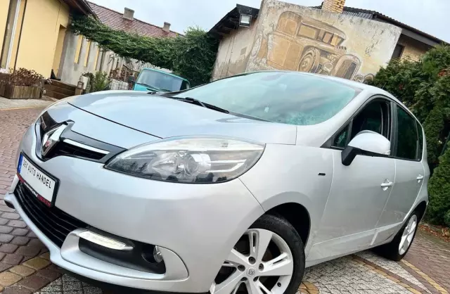 RENAULT Scenic 