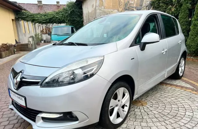 RENAULT Scenic 