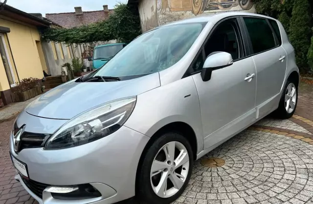 RENAULT Scenic 