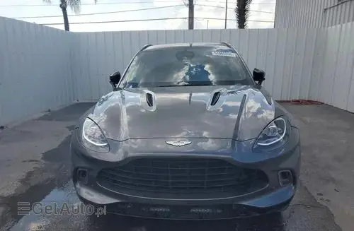 ASTON MARTIN DBX 