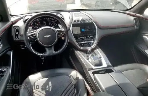 ASTON MARTIN DBX 