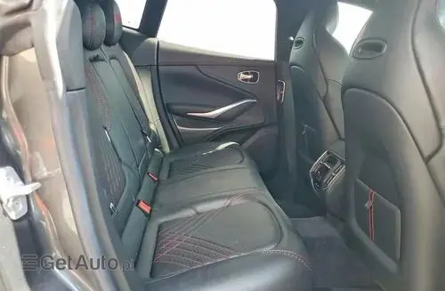 ASTON MARTIN DBX 