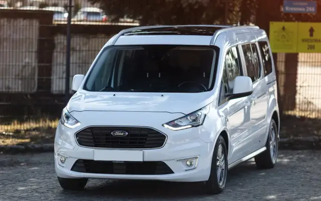 FORD Tourneo Connect Grand 