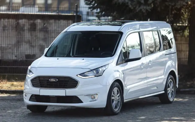 FORD Tourneo Connect Grand 