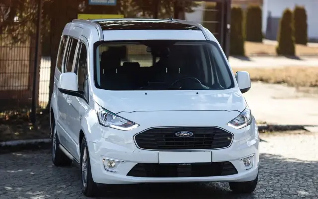 FORD Tourneo Connect Grand 