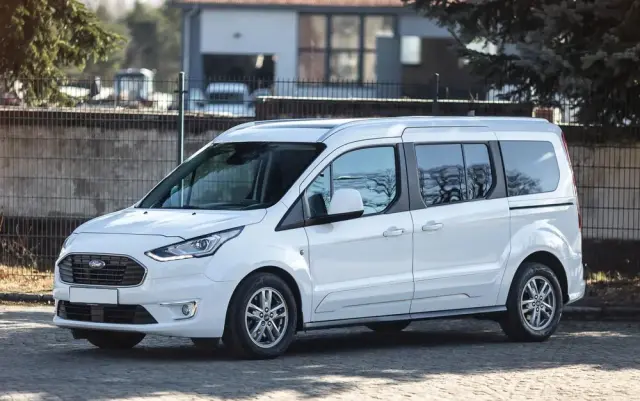 FORD Tourneo Connect Grand 