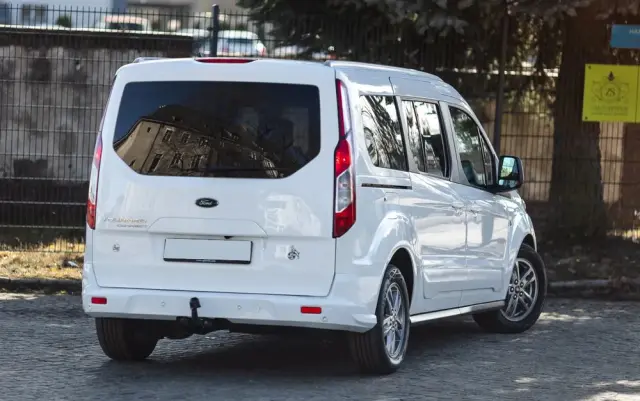 FORD Tourneo Connect Grand 