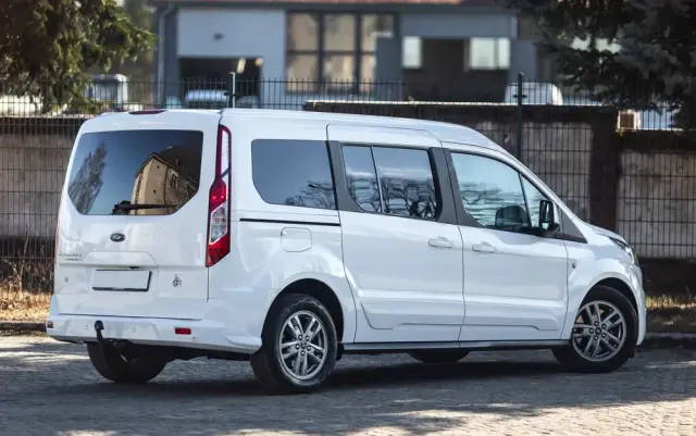 FORD Tourneo Connect Grand 