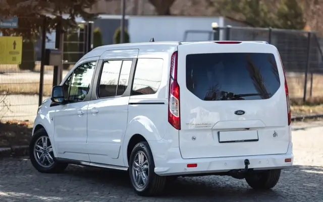 FORD Tourneo Connect Grand 