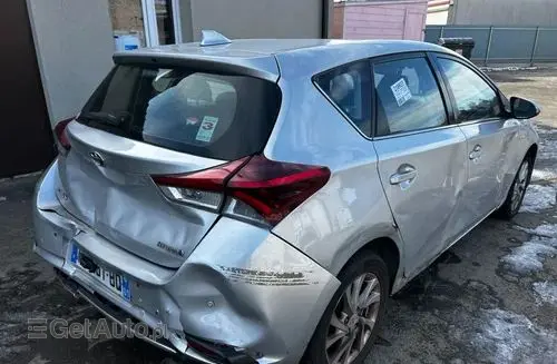 TOYOTA Auris 