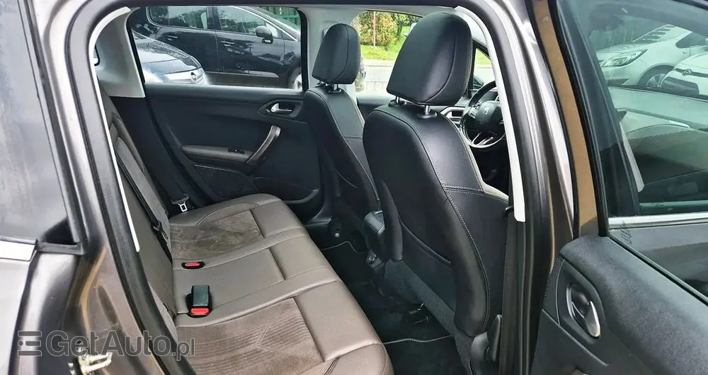 PEUGEOT 2008 120 VTI Allure