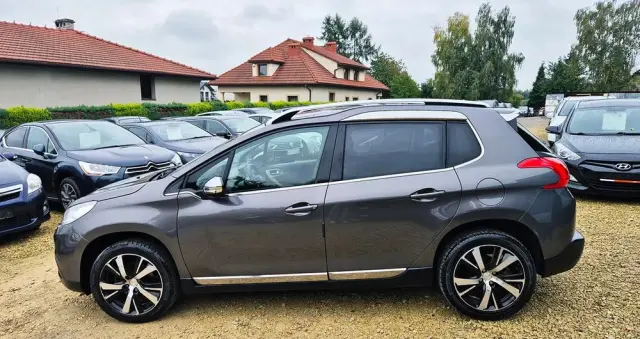 PEUGEOT 2008 120 VTI Allure