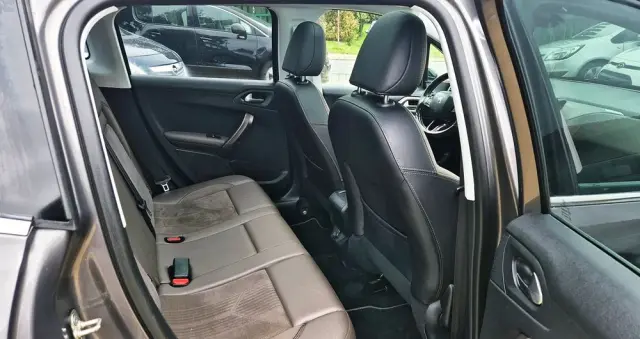 PEUGEOT 2008 120 VTI Allure