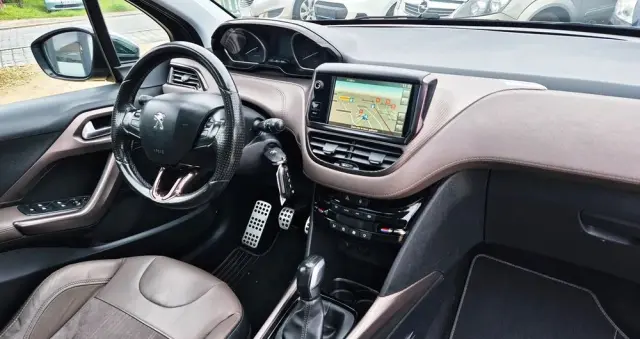 PEUGEOT 2008 120 VTI Allure