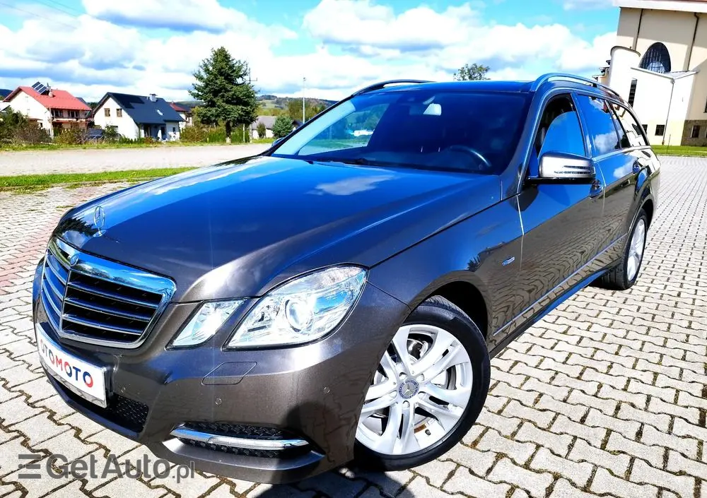 MERCEDES-BENZ Klasa E 200 CGI BlueEffICIENCY Avantgarde