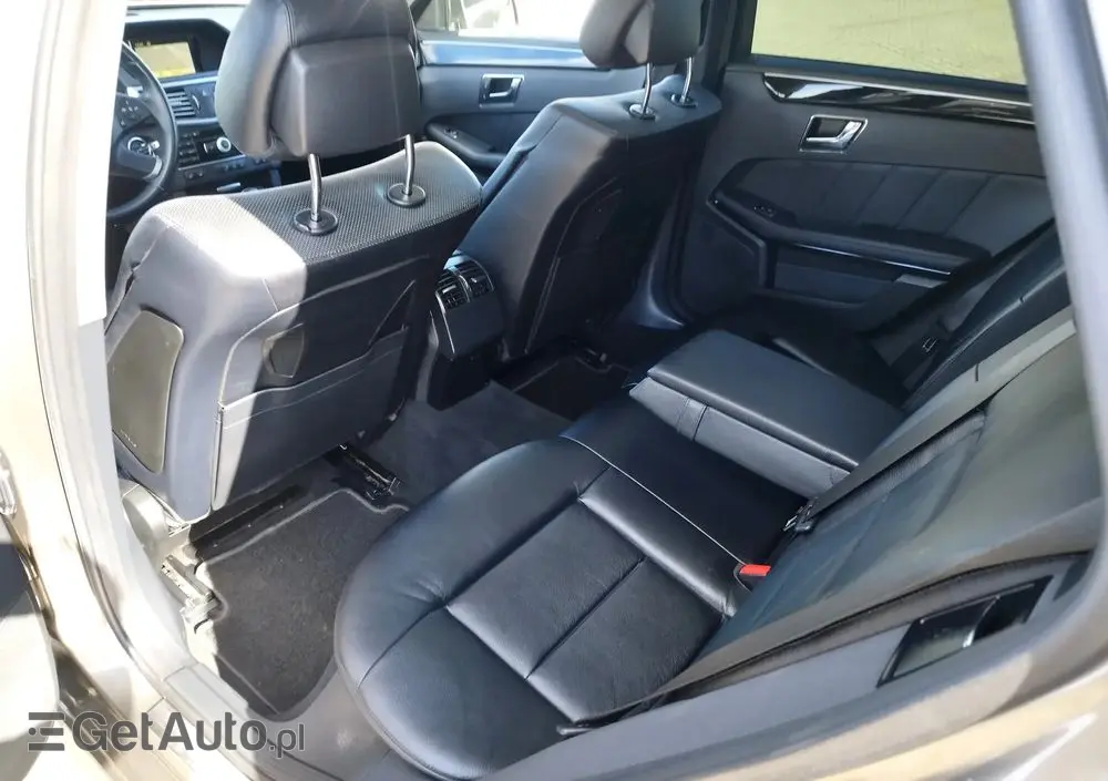 MERCEDES-BENZ Klasa E 200 CGI BlueEffICIENCY Avantgarde