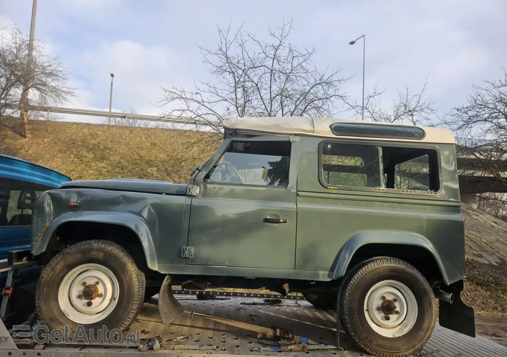 LAND ROVER Defender 90 Edition