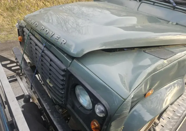 LAND ROVER Defender 90 Edition