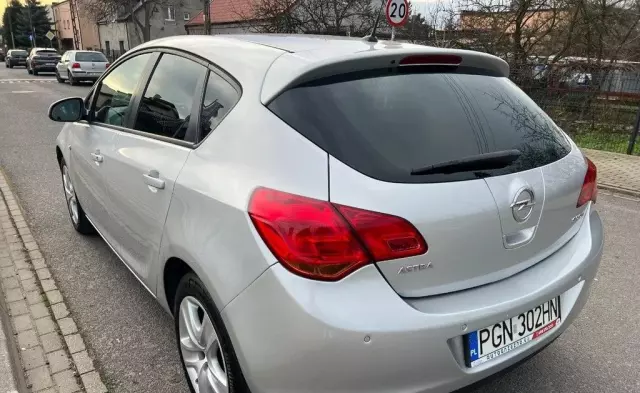 OPEL Astra 