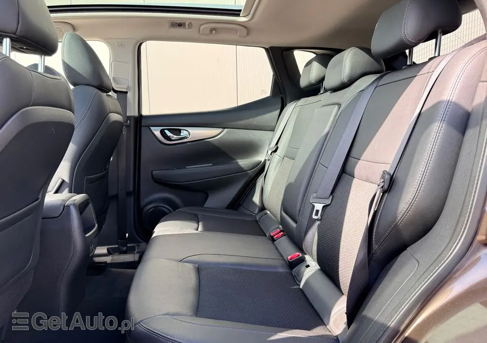 NISSAN Qashqai 1.3 DIG-T Tekna