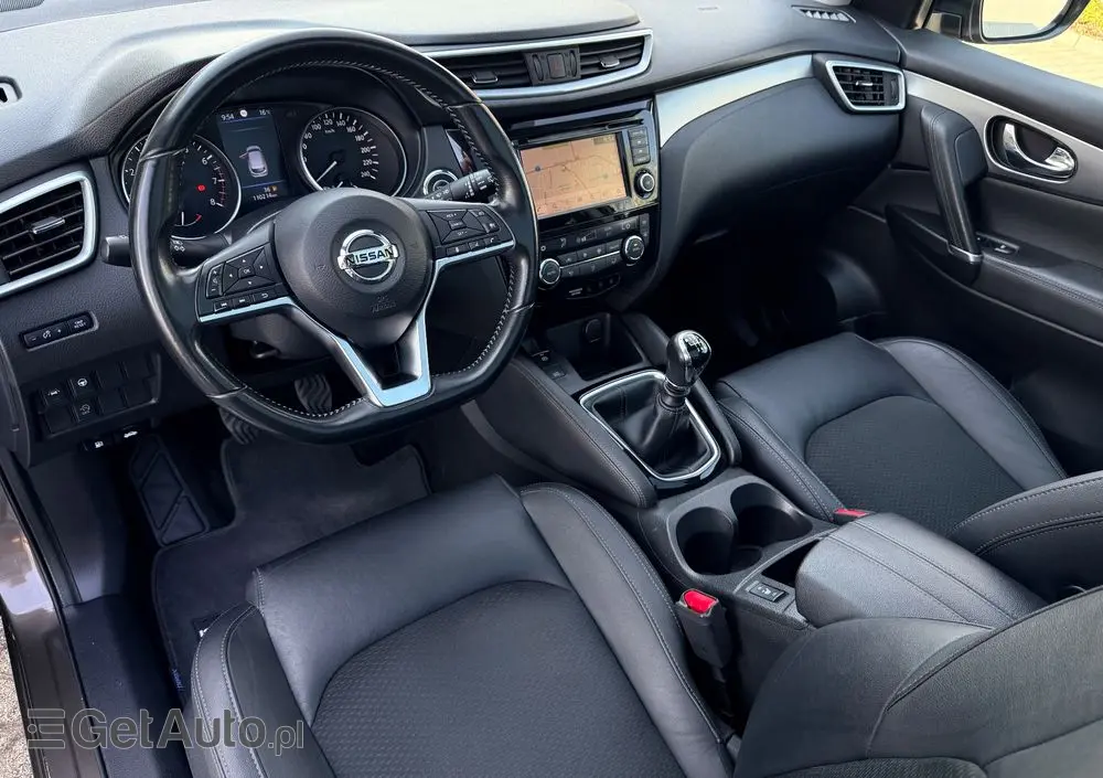 NISSAN Qashqai 1.3 DIG-T Tekna