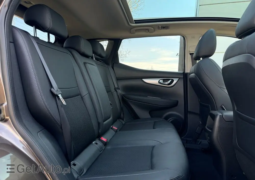 NISSAN Qashqai 1.3 DIG-T Tekna