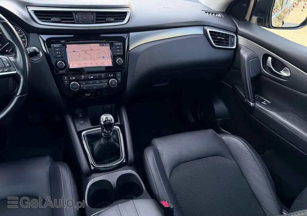 NISSAN Qashqai 1.3 DIG-T Tekna