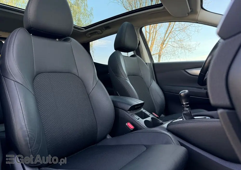 NISSAN Qashqai 1.3 DIG-T Tekna