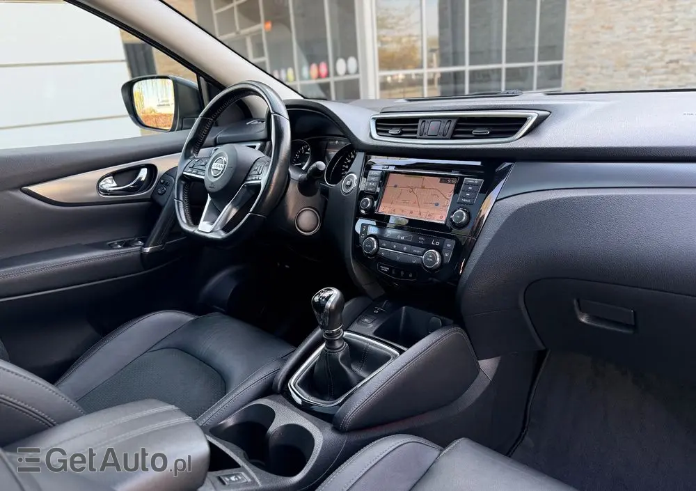 NISSAN Qashqai 1.3 DIG-T Tekna