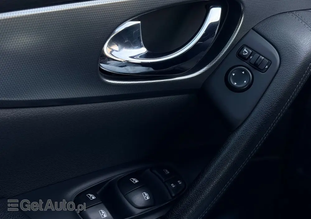 NISSAN Qashqai 1.3 DIG-T Tekna