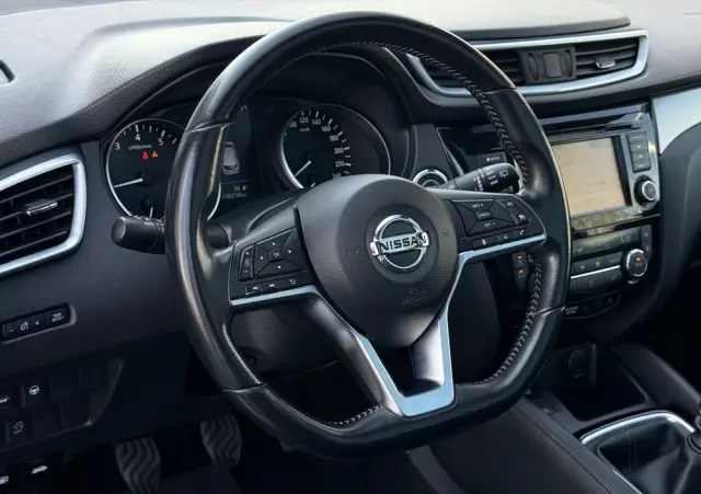 NISSAN Qashqai 1.3 DIG-T Tekna