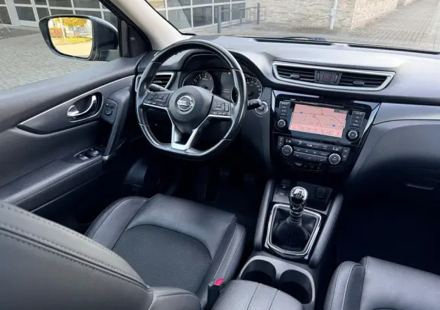 NISSAN Qashqai 1.3 DIG-T Tekna