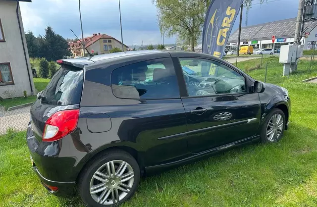 RENAULT Clio 