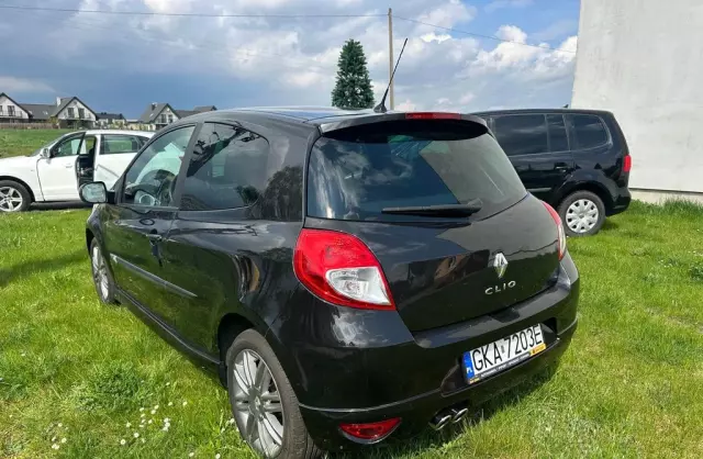 RENAULT Clio 