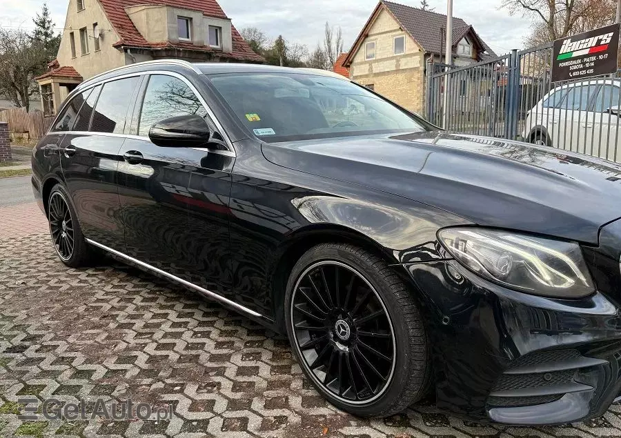 MERCEDES-BENZ Klasa E 200 d T 9G-TRONIC AMG Line