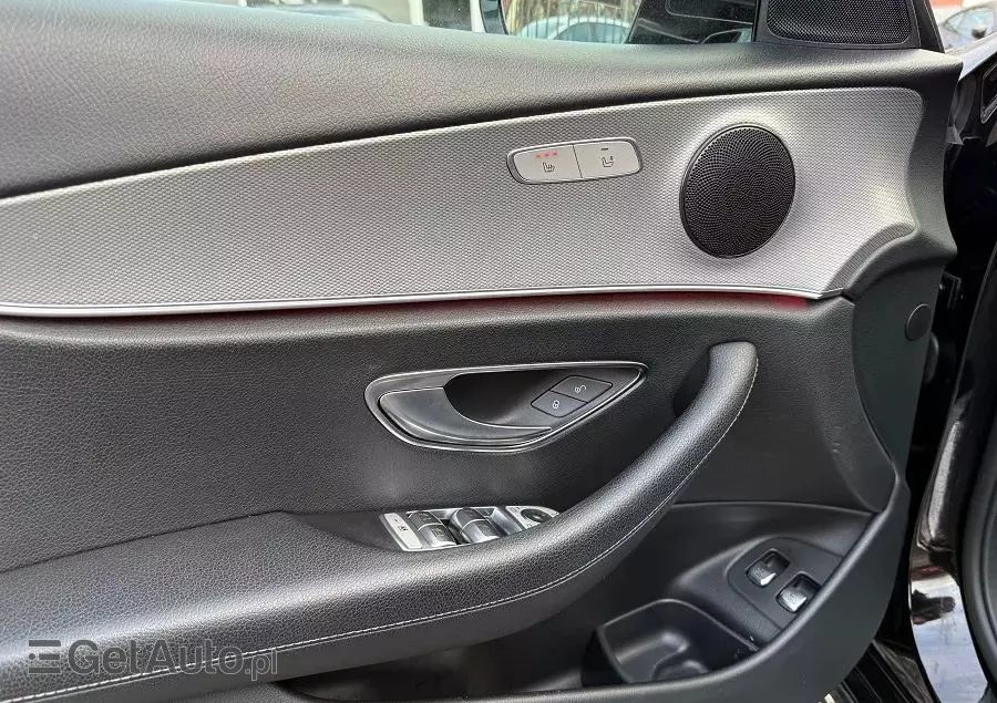 MERCEDES-BENZ Klasa E 200 d T 9G-TRONIC AMG Line