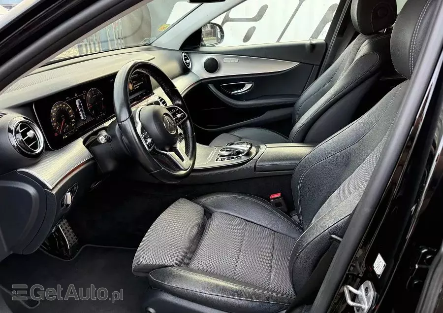 MERCEDES-BENZ Klasa E 200 d T 9G-TRONIC AMG Line