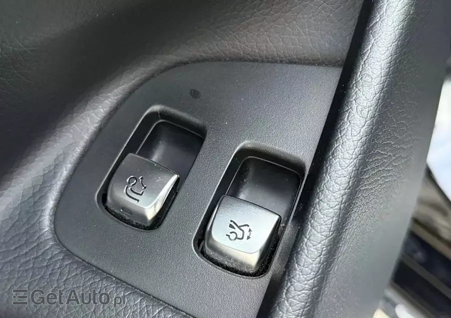 MERCEDES-BENZ Klasa E 200 d T 9G-TRONIC AMG Line