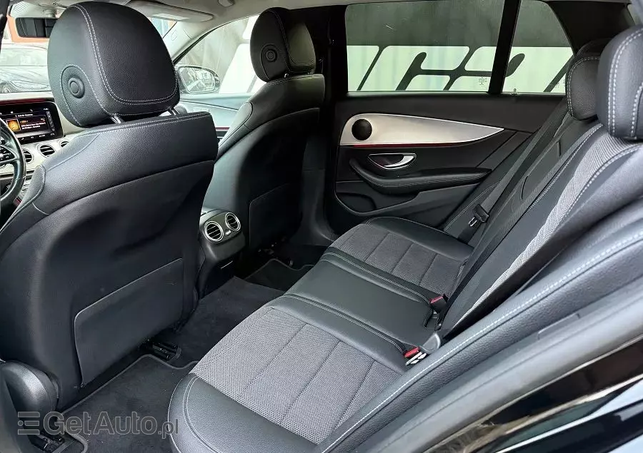 MERCEDES-BENZ Klasa E 200 d T 9G-TRONIC AMG Line