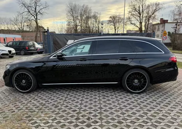 MERCEDES-BENZ Klasa E 200 d T 9G-TRONIC AMG Line