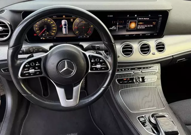 MERCEDES-BENZ Klasa E 200 d T 9G-TRONIC AMG Line