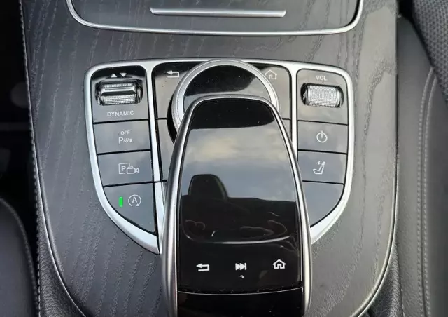 MERCEDES-BENZ Klasa E 200 d T 9G-TRONIC AMG Line