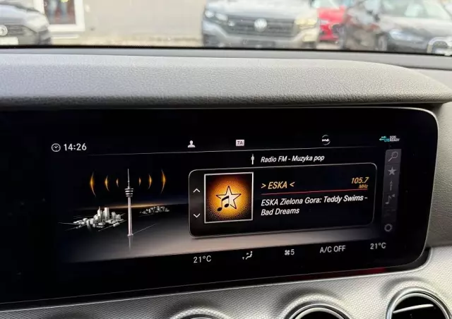 MERCEDES-BENZ Klasa E 200 d T 9G-TRONIC AMG Line