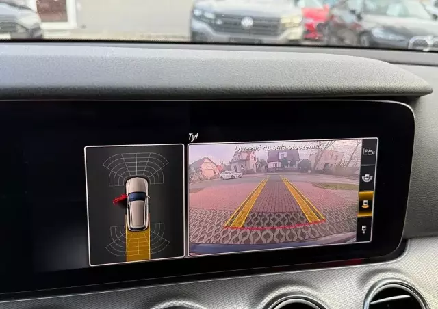 MERCEDES-BENZ Klasa E 200 d T 9G-TRONIC AMG Line